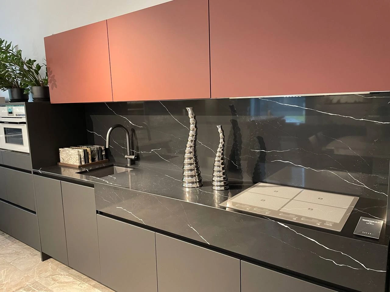 Marquina — пример работы
